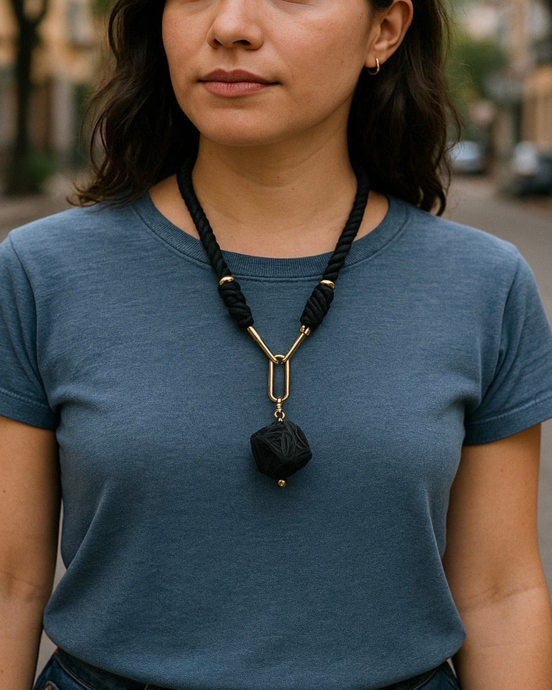 COLLAR CORDON CADENA CUBO