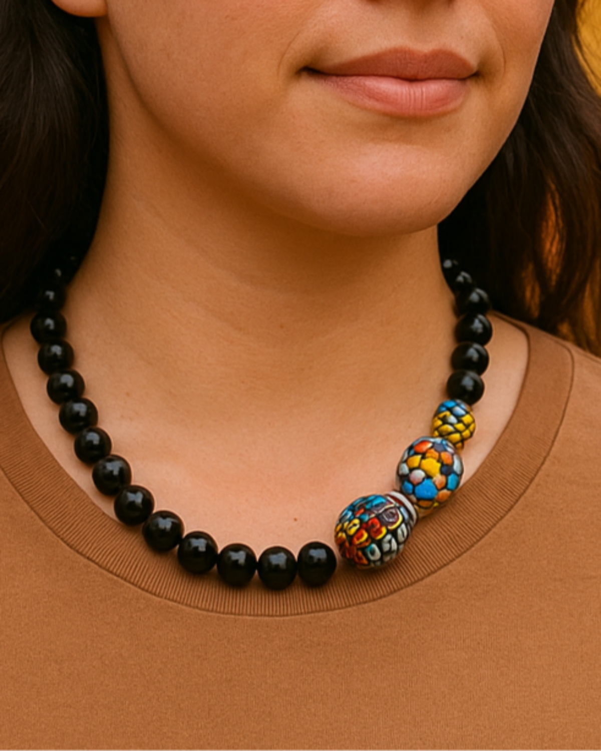 FACETED ONYX NECKLACE WITH SIDE COLORED SPHERE