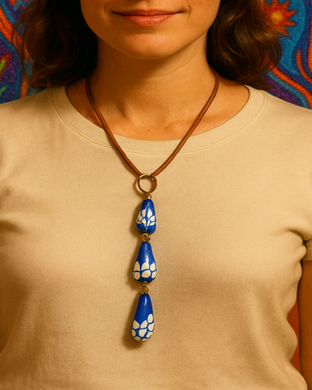 COLLAR PIEL VERTICAL TRES GOTAS