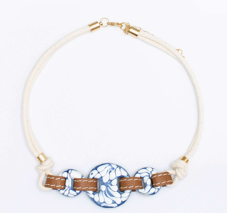 COLLAR CORDON BEIGE, NUDO PIEL Y CIRCULOS DE TALAVERA HORIZONTAL