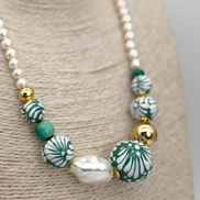 SHORT PEARL NECKLACE