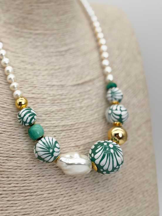 COLLAR PERLAS CORTO