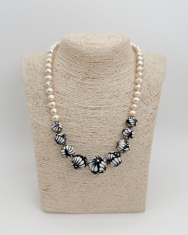 NINE-SPHERE TALAVERA PEARL NECKLACE