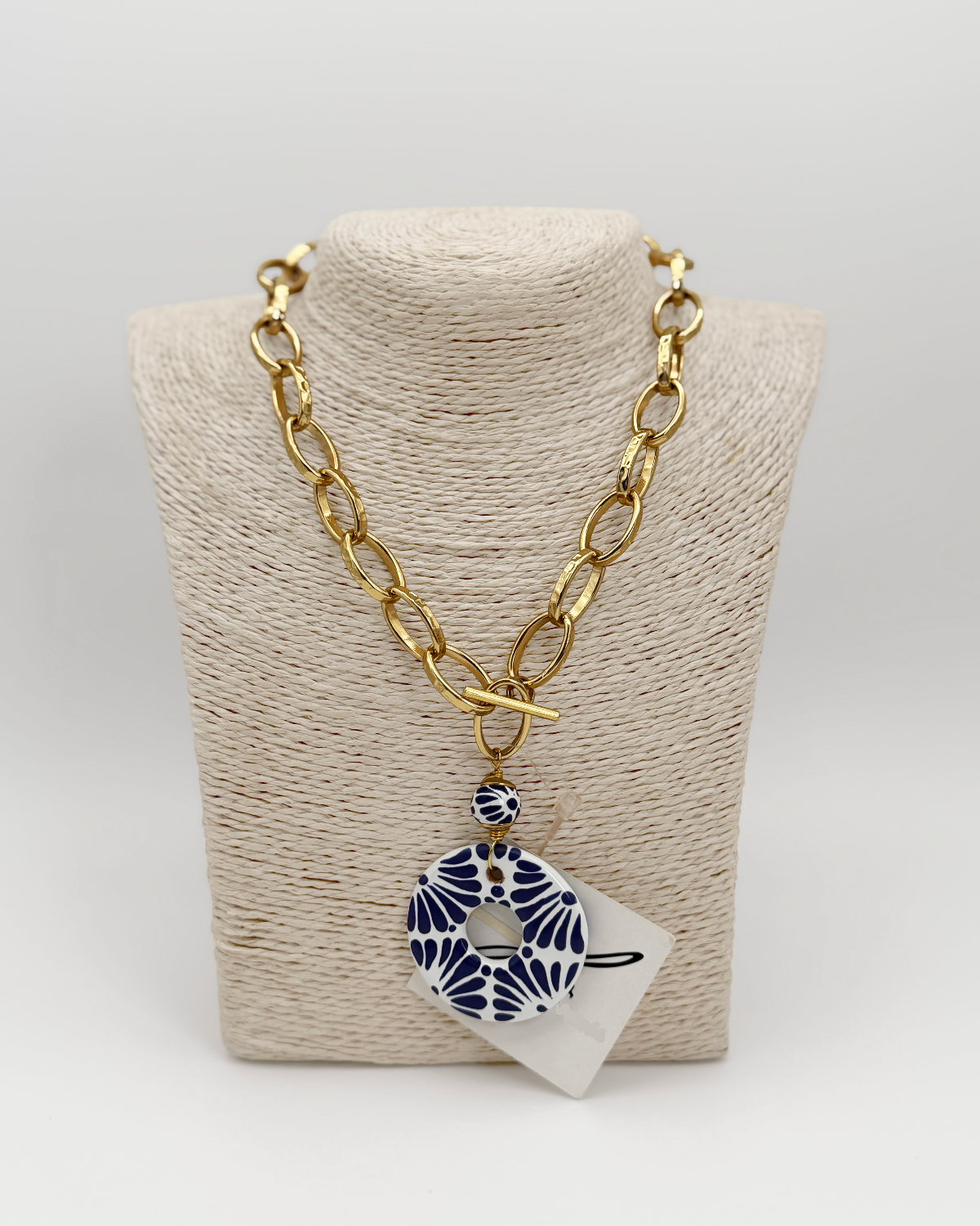 COLLAR ARO BROCHE