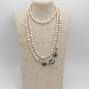 LONG NECKLACE WITH 3 BEADS