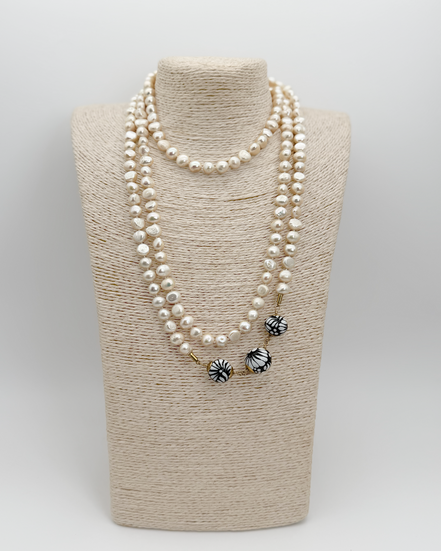 LONG NECKLACE WITH 3 BEADS