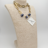 COLLAR LARGO ESFERAS LATERAL