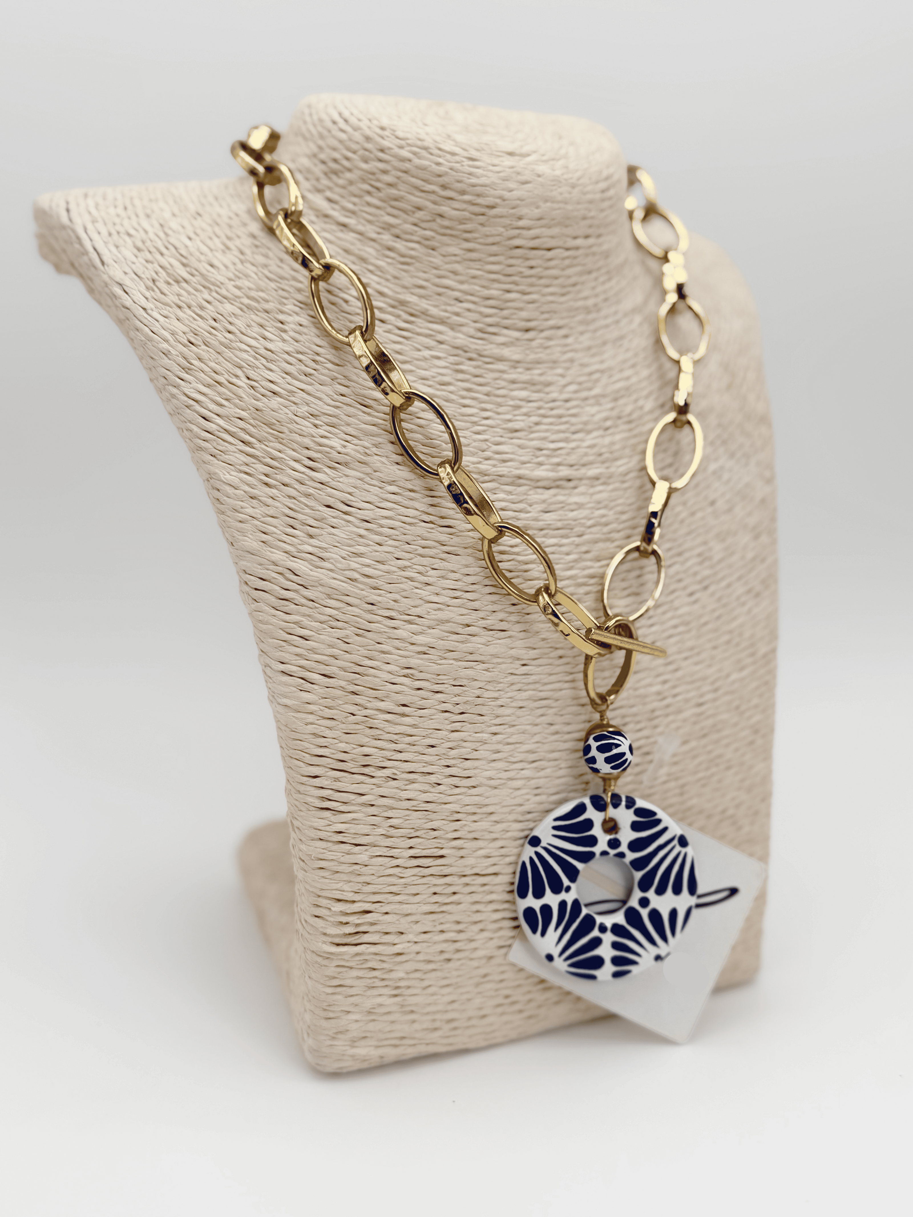 COLLAR ARO BROCHE