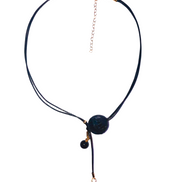 COLLAR BARRO NEGRO CON ESFERAS DE ONIX