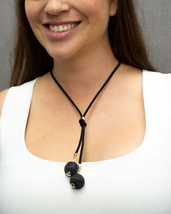 KNOT NECKLACE