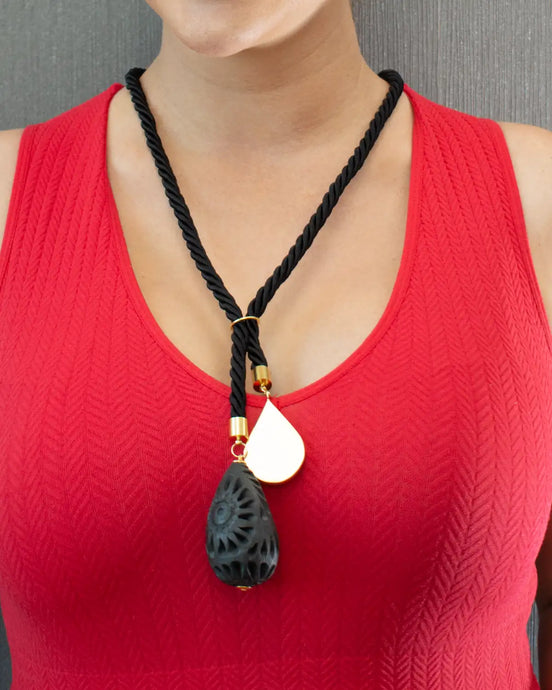 COLLAR GOTA DORADA