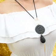 COLLAR GOTA LARGO