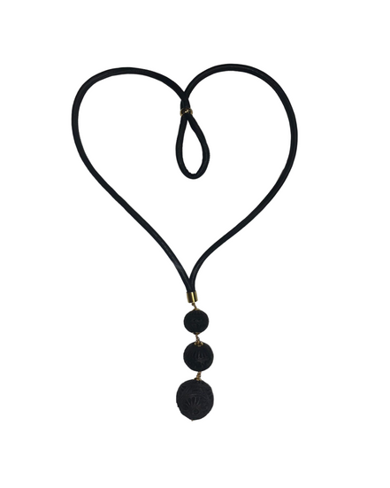 COLLAR ESFERAS DESNIVEL