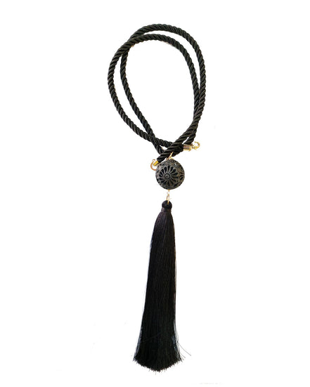 POMPOM BALL NECKLACE