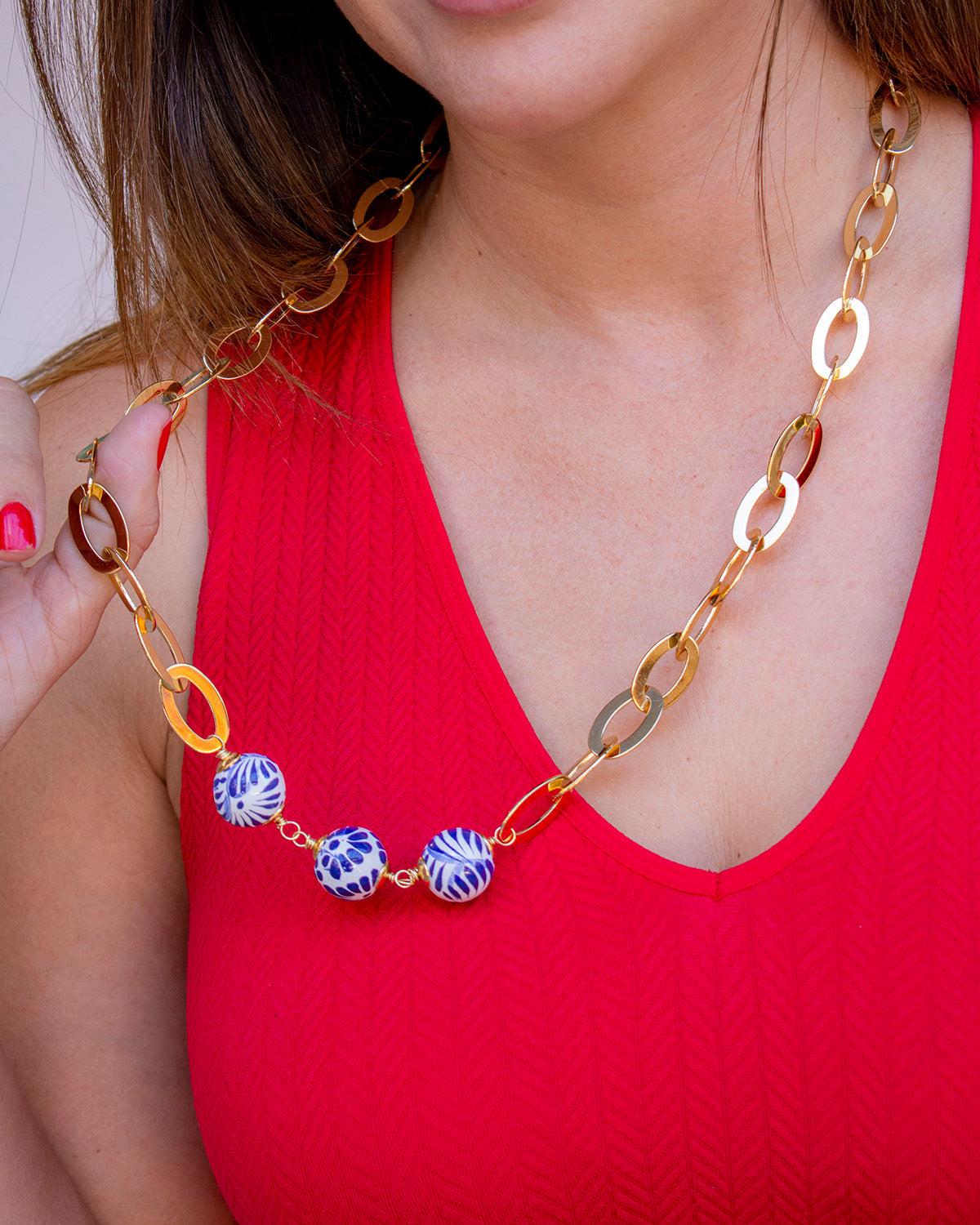 COLLAR LARGO ESFERAS LATERAL