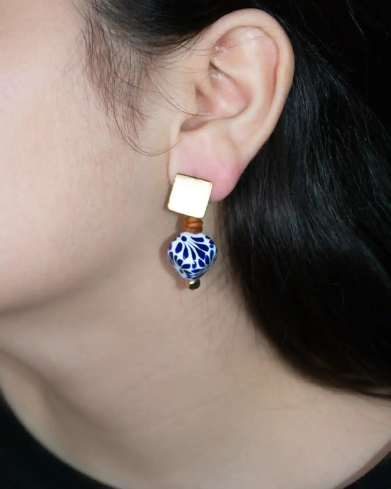 ARETE CUBO TALAVERA CON CUBO DORADO