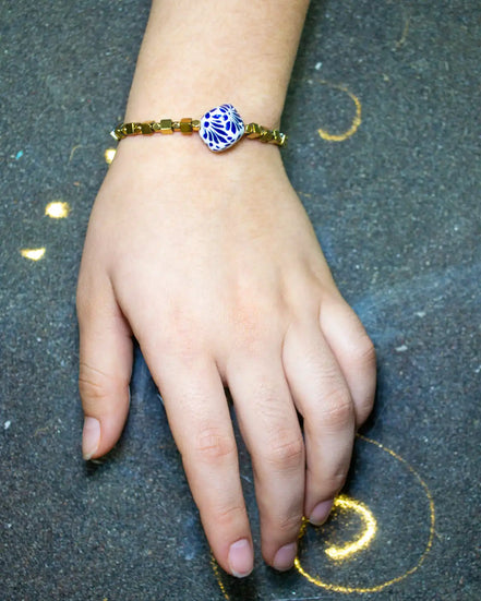 PULSERA CUBOS DORADOS Y TALAVERA