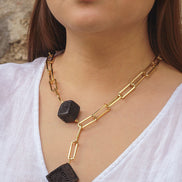 COLLAR CADENAS Y CUBOS BARRO NEGRO