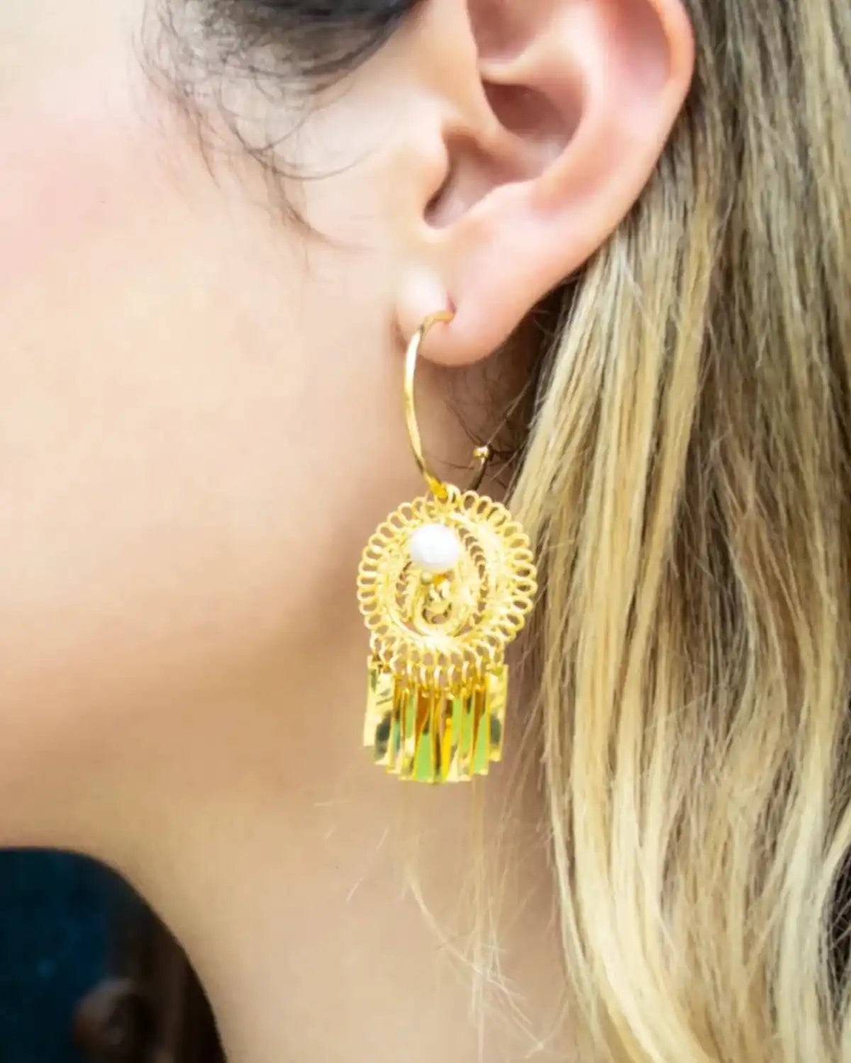 PEARL HOOP EARRING