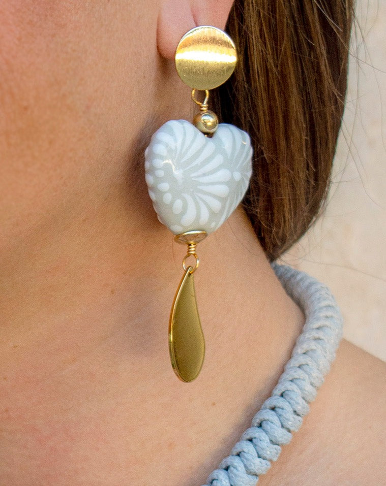 TEARDROP HEART EARRING