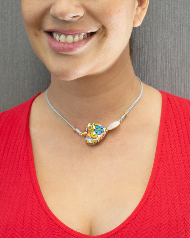 IRREGULAR PEARL COLOR NECKLACE