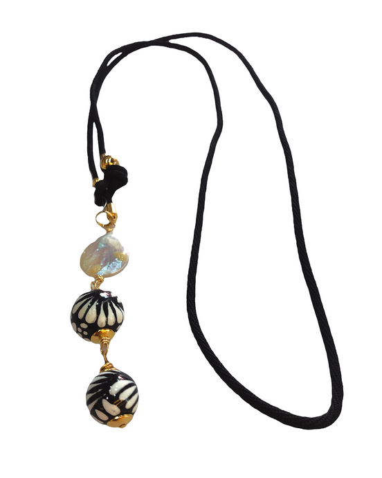 COIN PEARL BOW TIE NECKLACE