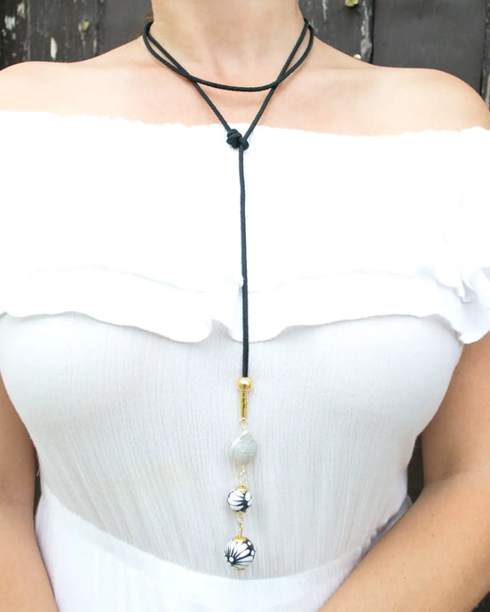 COIN PEARL BOW TIE NECKLACE