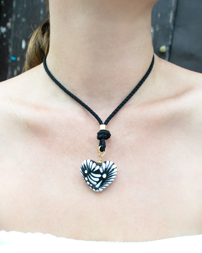 SIMPLE HEART NECKLACE