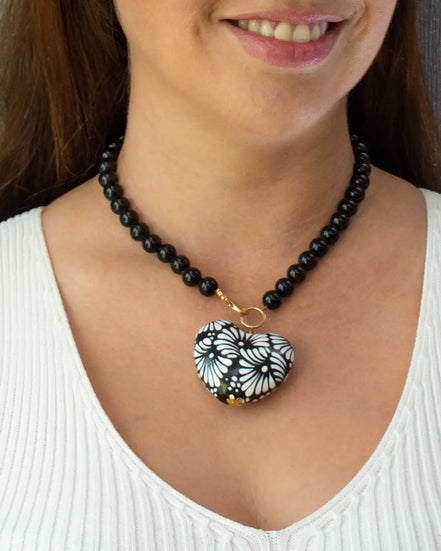 LARGE HEART AND ONYX NECKLACE