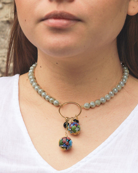 COLLAR DE PERLAS CON DIJE DE TALAVERA COLOR