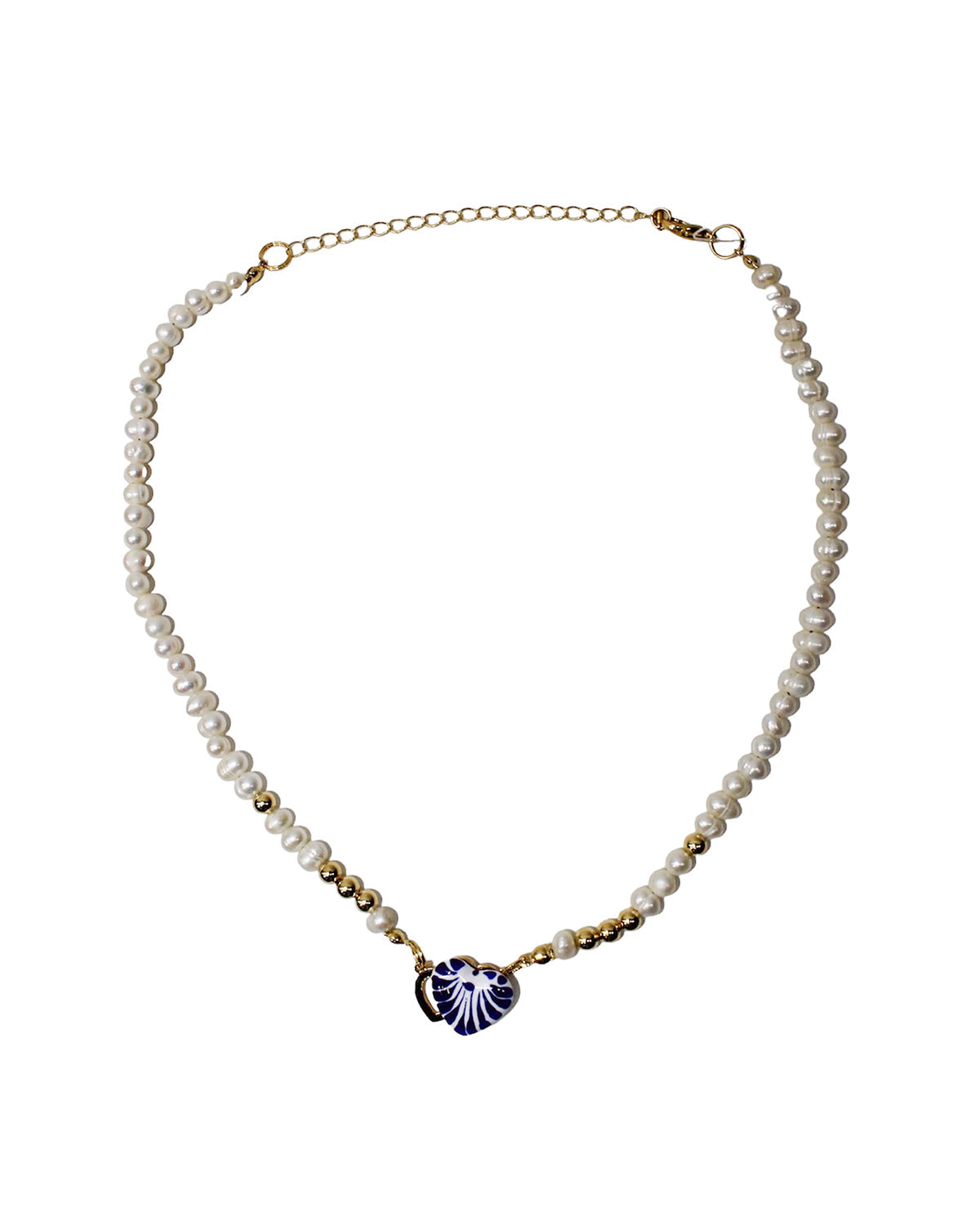 MINI PEARL NECKLACE, GOLD SPHERE, PLATE AND HEART STUD