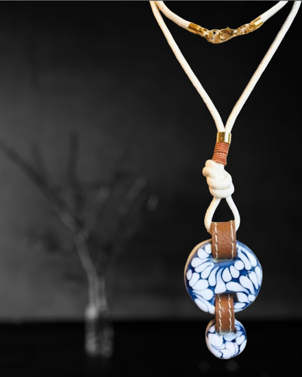 COLLAR LARGO CORDON BEIGE, PIEL Y 2 CIRCULOS DE TALAVERA