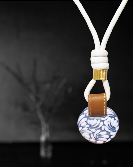 COLLAR CORDON BEIGE MEDIANO, PIEL NUDOS Y CIRCULO TALAVERA