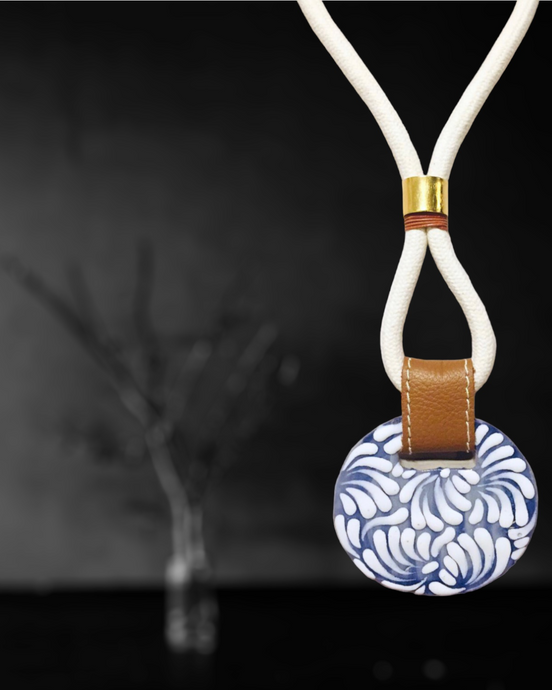 COLLAR CORDON BEIGE MEDIANO, PIEL Y CIRCULO GRANDE TALAVERA