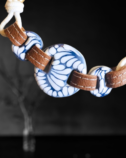 COLLAR CORDON BEIGE, NUDO PIEL Y CIRCULOS DE TALAVERA HORIZONTAL