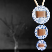COLLAR CORDON BEIGE GRUESO, PIEL Y 3 CIRCULOS TALAVERA AZUL VERTICAL