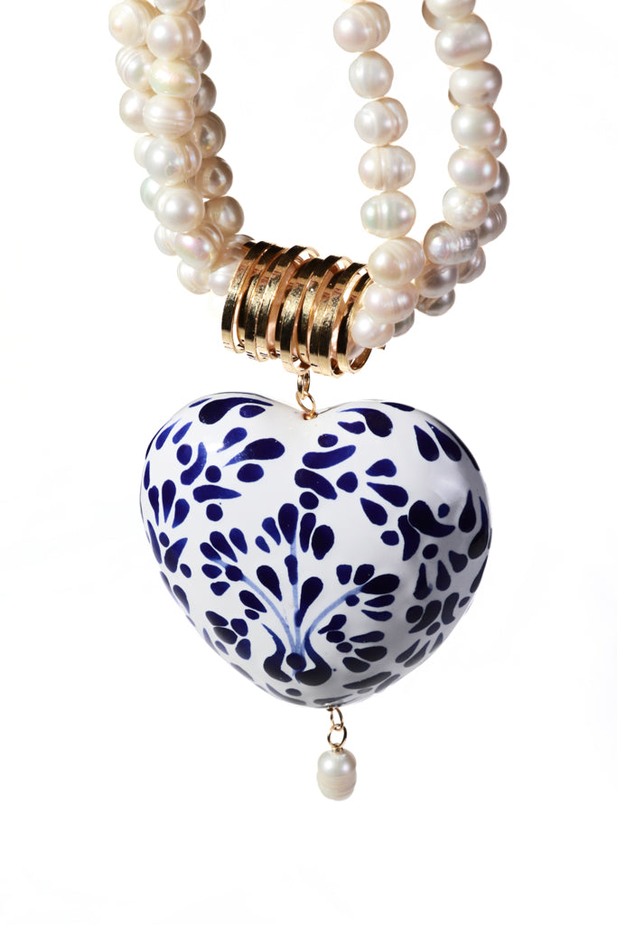 COLLAR PERLA CORAZÓN GRANDE