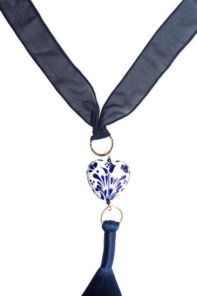 COLLAR SEDA CORAZÒN TALAVERA Y MOTA